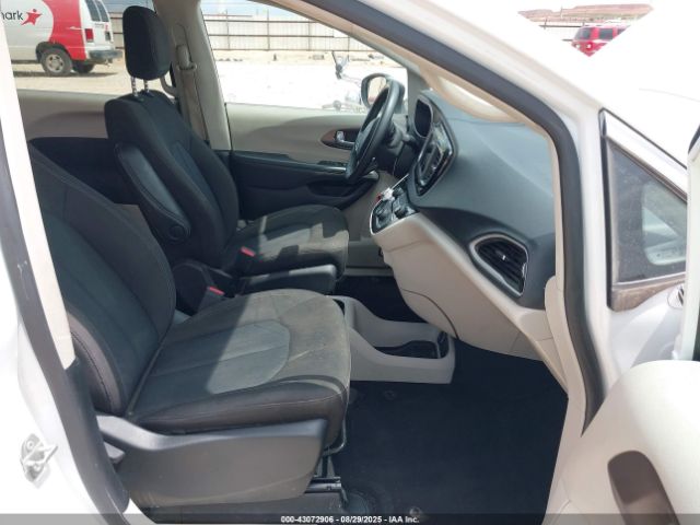 2023 CHRYSLER VOYAGER 2C4RC1CG9PR525801 Photo 4