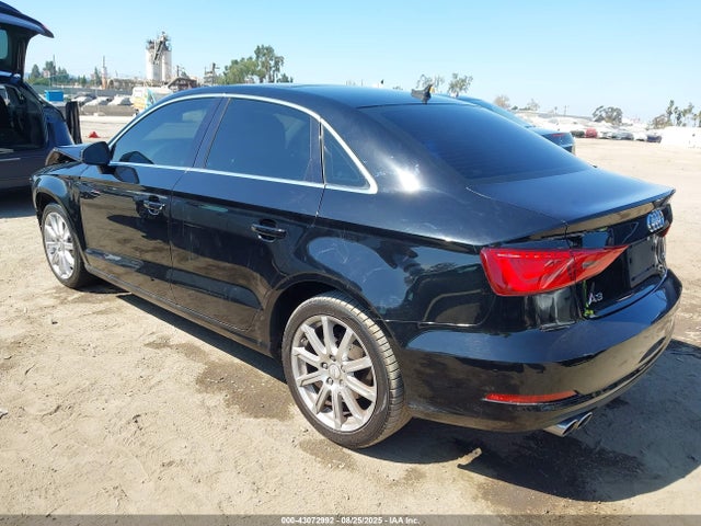 2015 AUDI A3 WAUCJGFF3F1091652 Photo 2