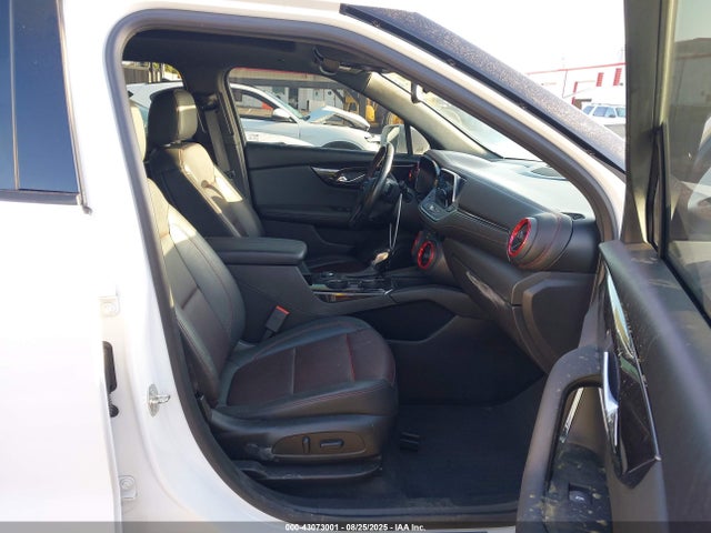 3GNKBJRS3KS643233 Chevrolet lgx