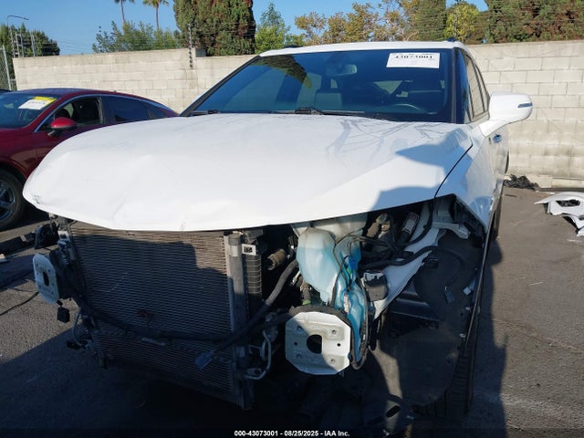 3GNKBJRS3KS643233 Chevrolet lgx