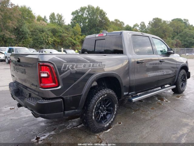 2025 RAM 1500 1C6SRFLP0SN689478 Photo 3