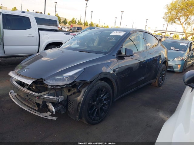 Tesla Model Y 2024 7SAYGDED3RF018527 Image 15