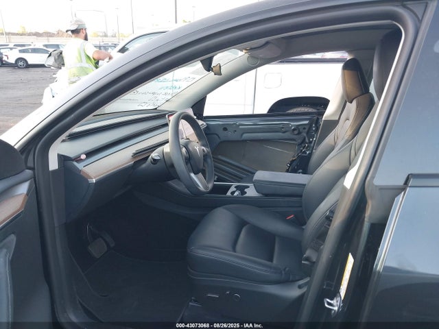 Tesla Model Y 2024 7SAYGDED3RF018527 Image 5
