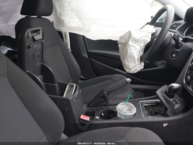 1VWAT7A39GC038085 Volkswagen 1.8t