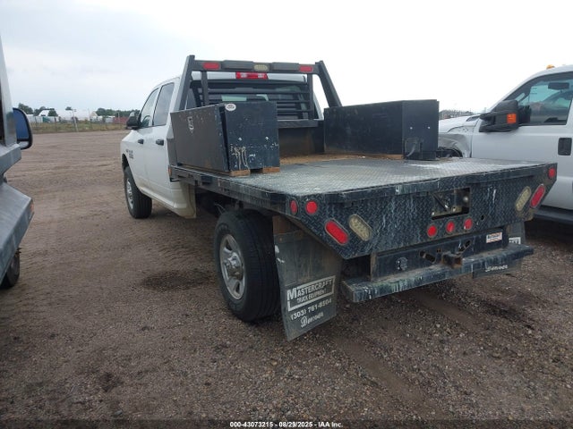 RAM 2018 2018 3C6UR5HJ1JG338237 Image 3