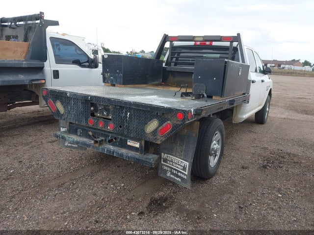 RAM 2018 2018 3C6UR5HJ1JG338237 Image 4