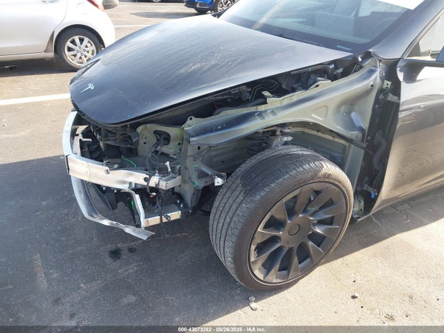 2024 TESLA MODEL Y 7SAYGDEE3RA218510 Photo 5