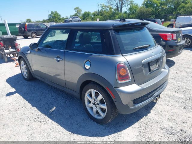 2009 MINI COOPER S WMWMF73539TX41039 Photo 2