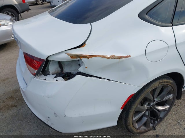 Chrysler 200 2016 1C3CCCBB3GN100342 Image 18