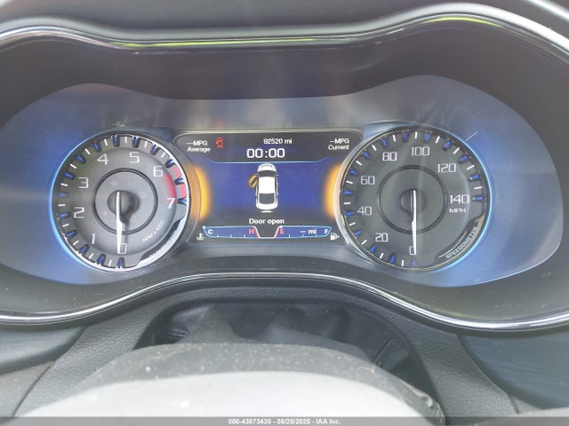 Chrysler 200 2016 1C3CCCBB3GN100342 Image 7