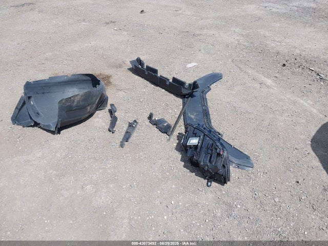 1VWBA7A38JC015592 Volkswagen tsi