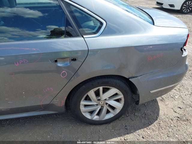1VWBA7A38JC015592 Volkswagen tsi