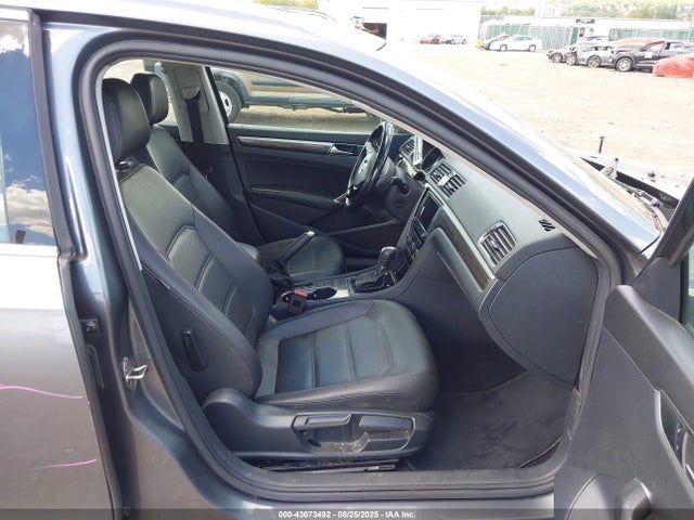 1VWBA7A38JC015592 Volkswagen tsi