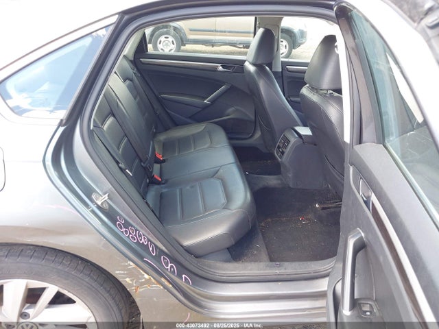 1VWBA7A38JC015592 Volkswagen tsi