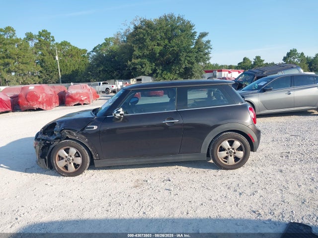 Mini Hardtop 2016 WMWXP5C57G3B76650 Image 15