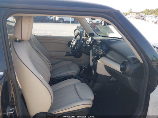 2016 MINI HARDTOP WMWXP5C57G3B76650 Photo 4