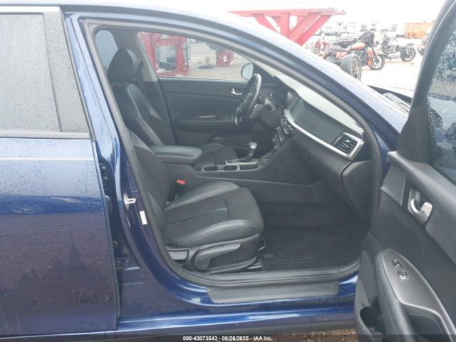 2019 KIA OPTIMA 5XXGT4L37KG361164 Photo 4