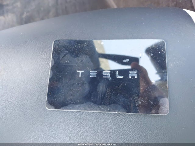 2025 TESLA MODEL Y 7SAYGDED0SF255028 Photo 10