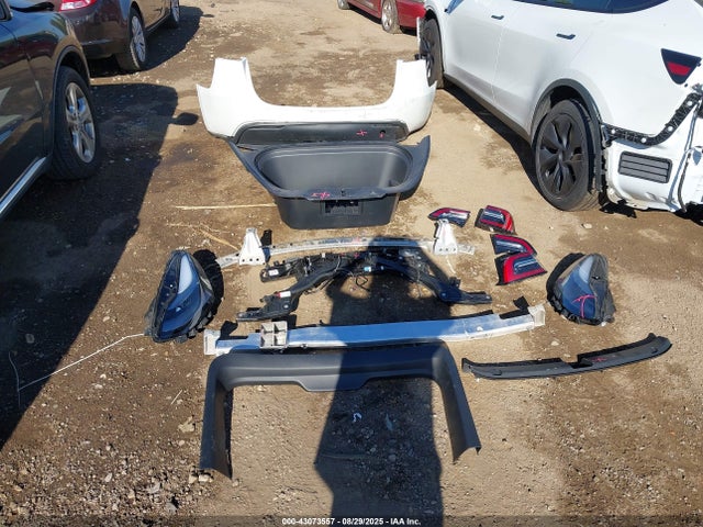 7SAYGDED0SF255028 Tesla Model Y
