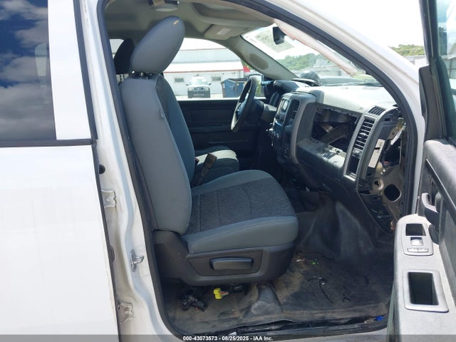 43073573 :رقم المزاد ، 1C6RR7XTXKS741227 vin ، 2019 Ram 1500 Classic Ssv  4x4 5'7 Box مزاد بيع