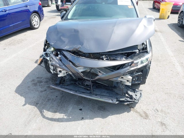 2019 Toyota Camry Le მანქანა იყიდება აუქციონზე, vin: 4T1B11HK2KU743963, აუქციონის ნომერი: 43073604