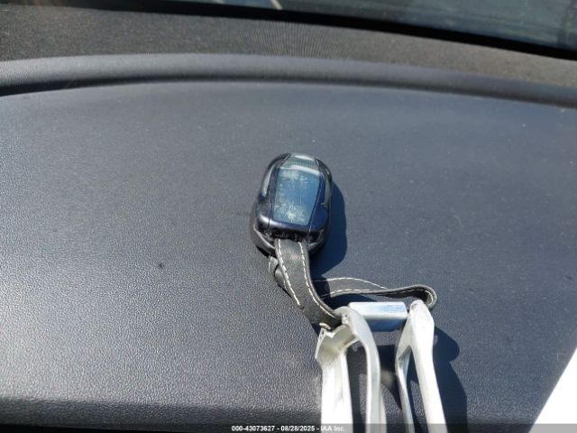 2021 TESLA MODEL Y 5YJYGDEE7MF079491 Photo 10