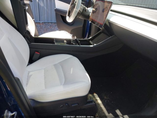 2021 TESLA MODEL Y 5YJYGDEE7MF079491 Photo 4