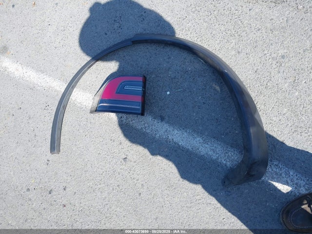 Tesla 2020 2020 5YJXCDE27LF237355 Image 12
