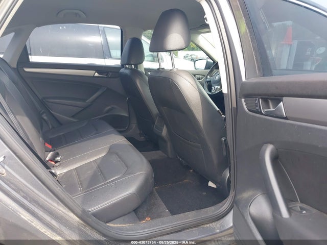 2015 Volkswagen Passat 1.8t Limited Edition მანქანა იყიდება აუქციონზე, vin: 1VWAT7A32FC120383, აუქციონის ნომერი: 43073754