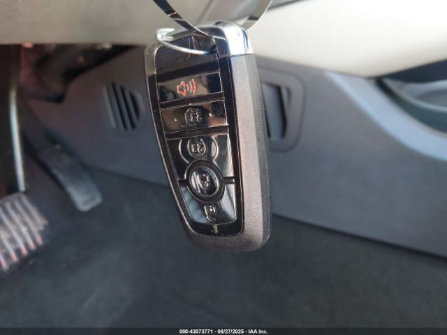 2023 LINCOLN NAUTILUS 2LMPJ6J94PBL17249 Photo 10