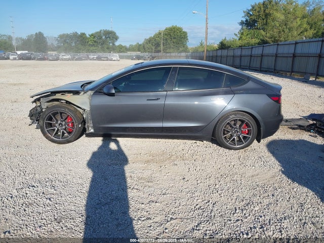 5YJ3E1EA6MF973137 Tesla MODEL 3