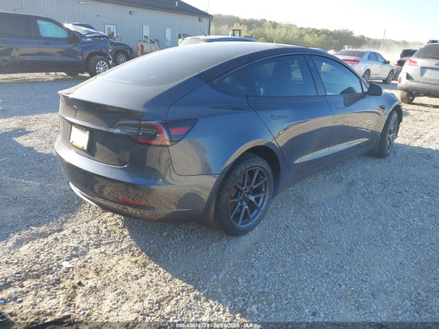 2021 TESLA MODEL 3 5YJ3E1EA6MF973137 Photo 3