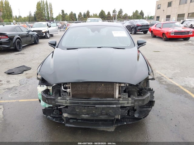 3FA6P0VP8HR368469 Ford Fusion