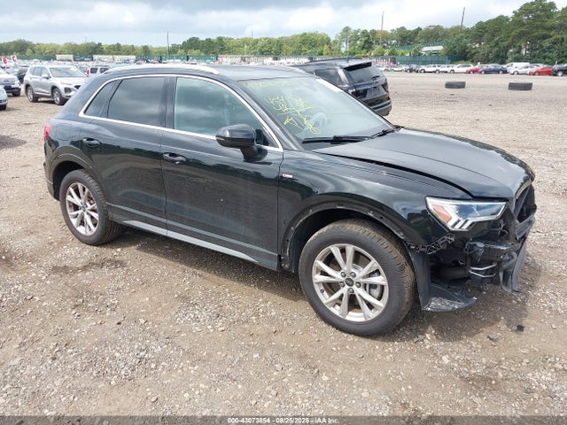 2023 AUDI Q3 WA1DECF3XP1128878 Photo 0