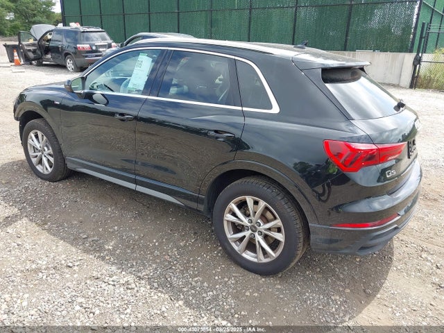 2023 AUDI Q3 WA1DECF3XP1128878 Photo 2