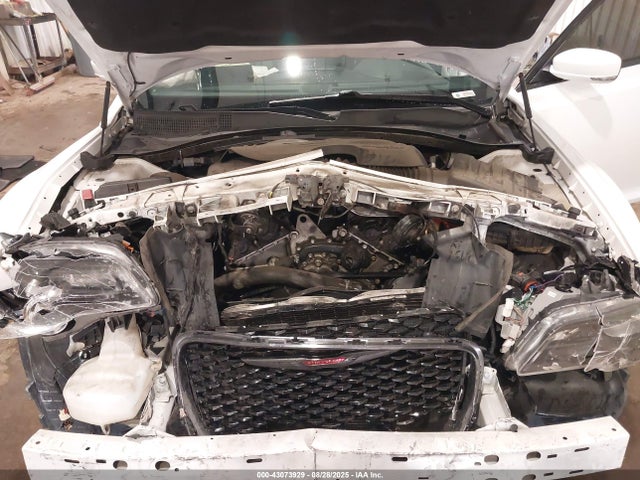 Chrysler 300 2021 2C3CCABG7MH537412 Image 10