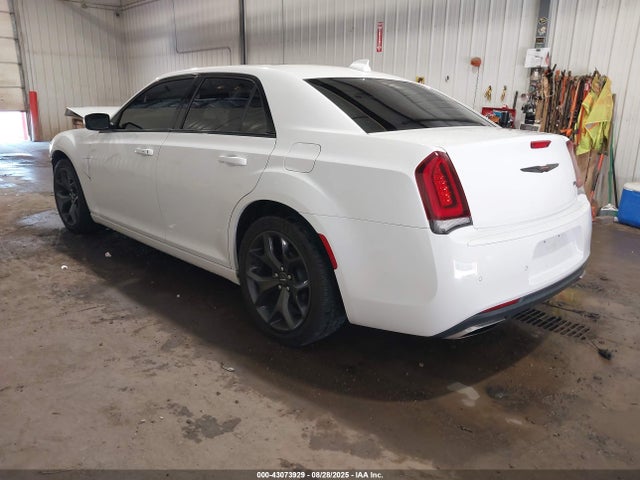 Chrysler 300 2021 2C3CCABG7MH537412 Image 3