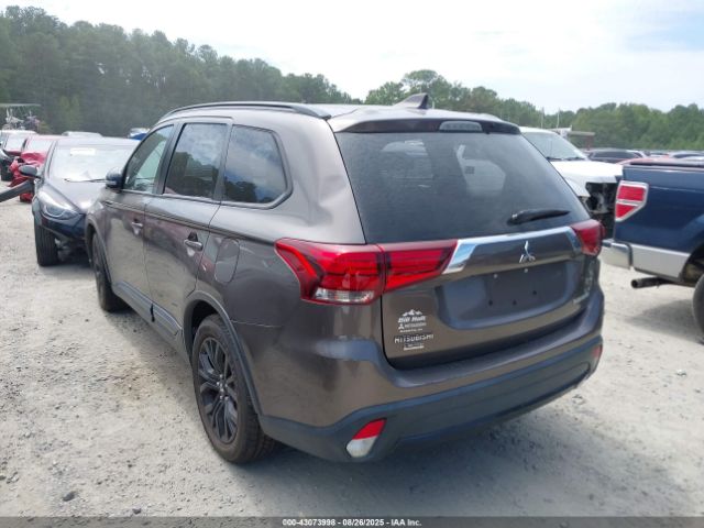 2018 MITSUBISHI OUTLANDER JA4AD3A38JZ018658 Photo 2
