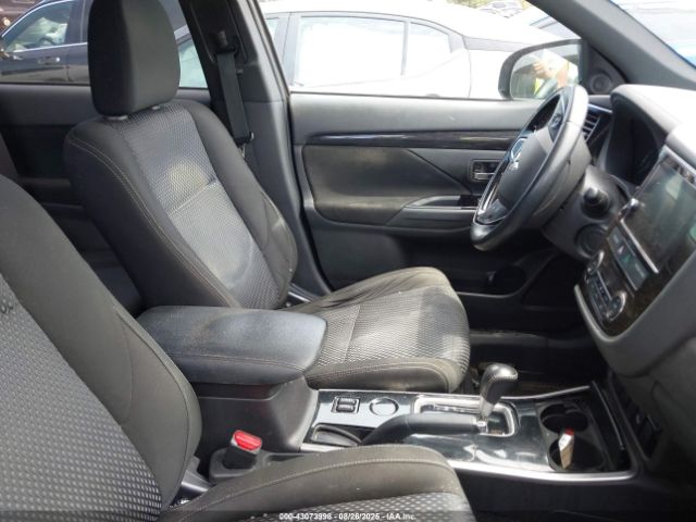 2018 MITSUBISHI OUTLANDER JA4AD3A38JZ018658 Photo 4