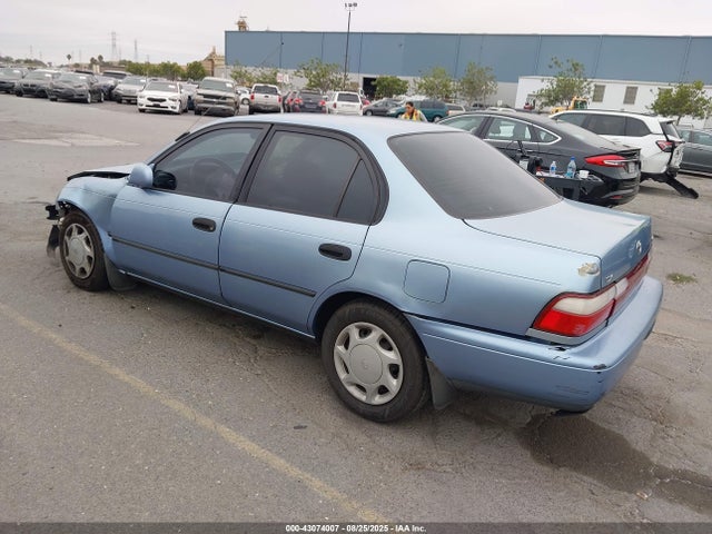43074007 :رقم المزاد ، 1NXBB02EXTZ366004 vin ، 1996 Toyota Corolla Dx مزاد بيع