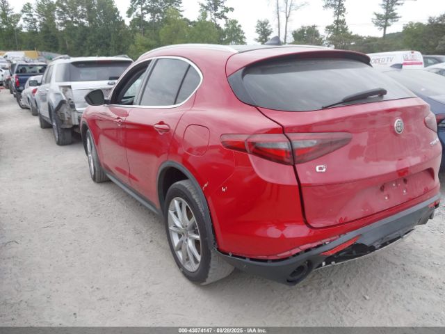 2018 ALFA ROMEO STELVIO ZASFAKBN9J7B66156 Photo 2