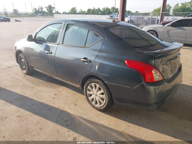 3N1CN7AP8FL832039 Nissan 2015