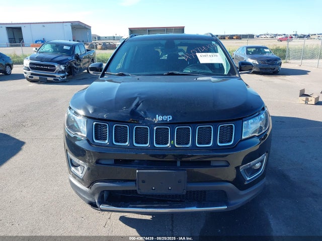 3C4NJDCBXJT180275 Jeep Compass