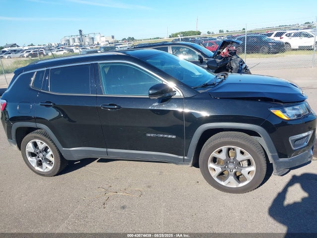 3C4NJDCBXJT180275 Jeep Compass