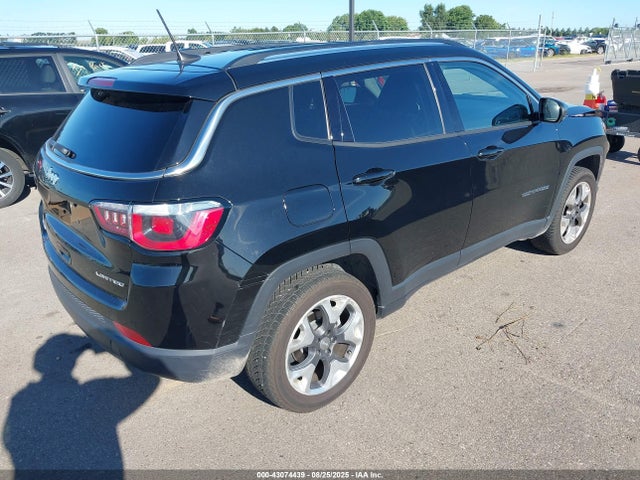 3C4NJDCBXJT180275 Jeep Compass