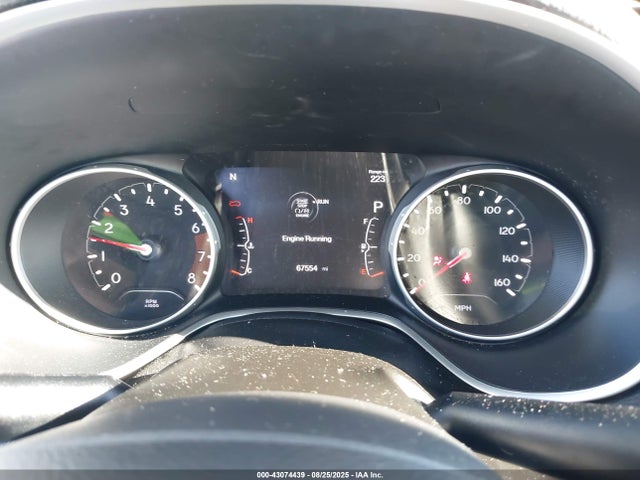 3C4NJDCBXJT180275 Jeep Compass