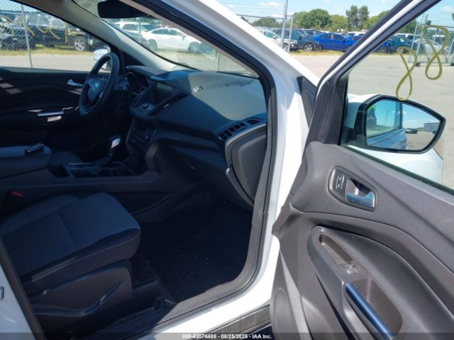 2019 FORD ESCAPE 1FMCU9GD3KUB04410 Photo 4