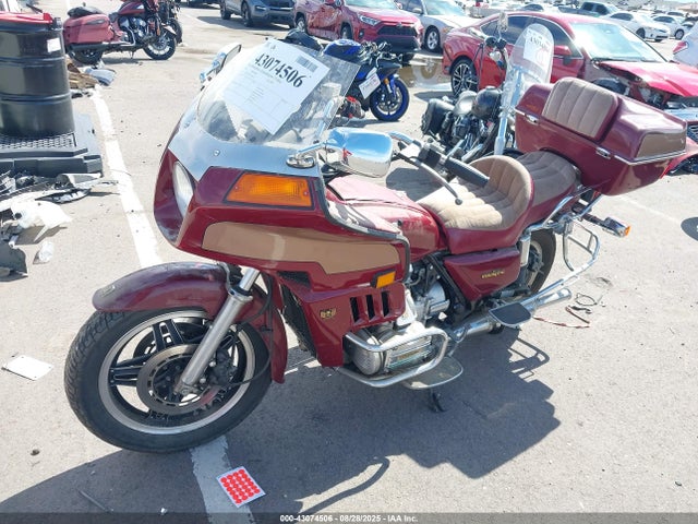 1982 HONDA GL1100 1HFSC0209CA205155 Photo 1