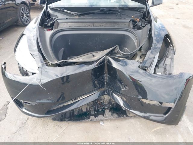 2023 TESLA MODEL Y 7SAYGAEE4PF961191 Photo 9
