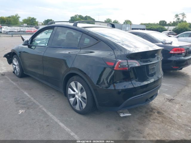 2023 TESLA MODEL Y 7SAYGAEE4PF961191 Photo 2